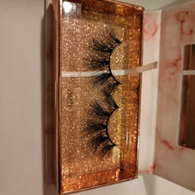 Load image into Gallery viewer, The woodlans mink lashes
