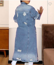 Load image into Gallery viewer, Loose fit Denim jacket
